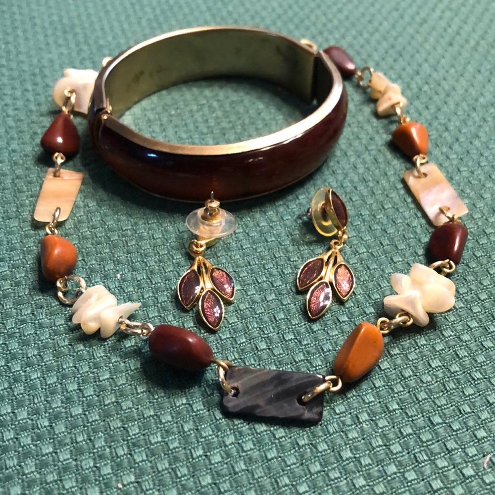Vintage Trifari earrings, bangle & agate necklace